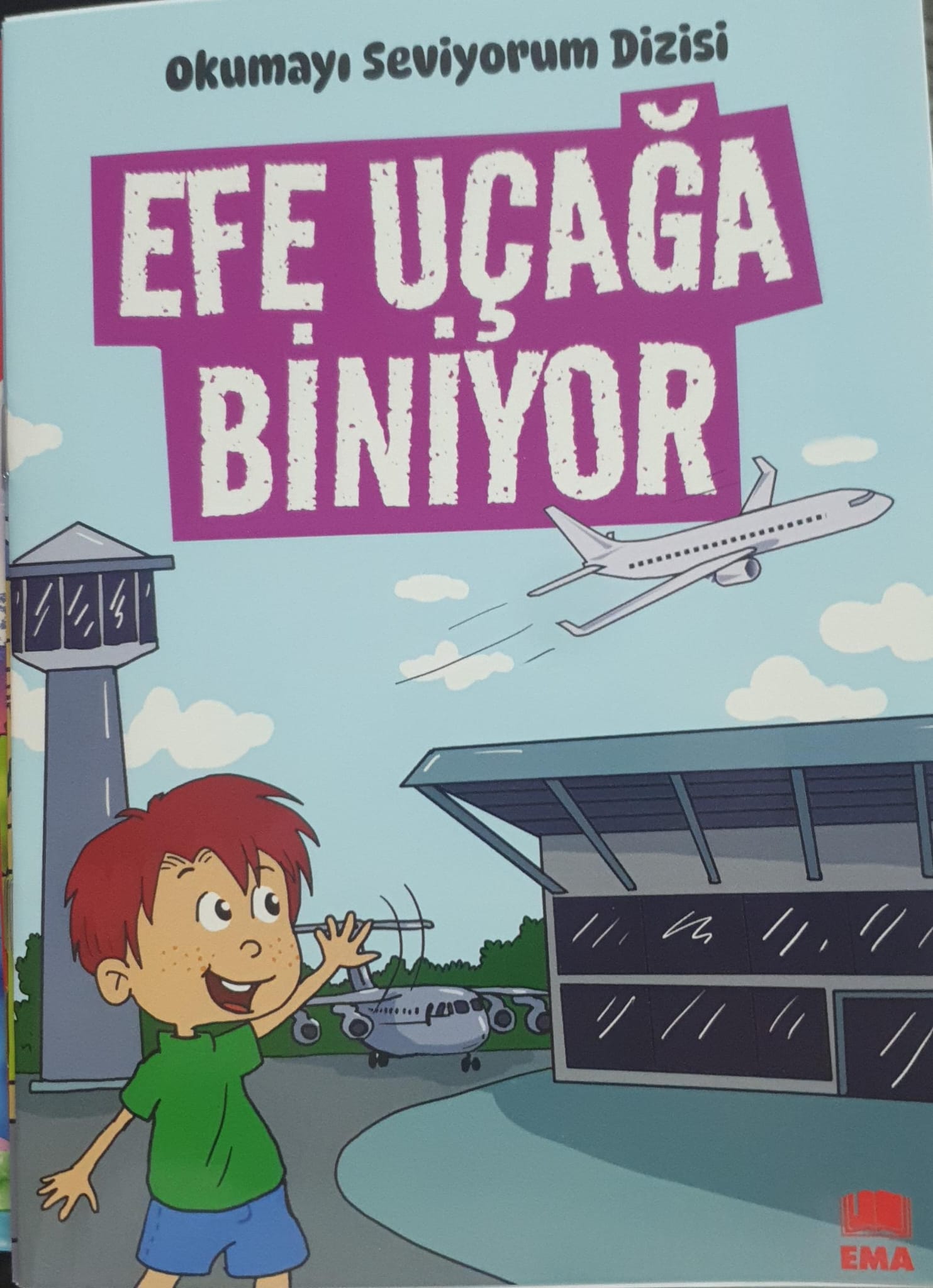 Efe Uçağa Biniyor